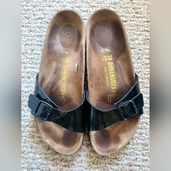 Birkenstock 🖤 - Picture 1 of 7